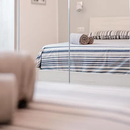 Bright - The House Of Travelers Apartmán *