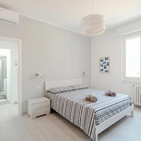 Bright - The House Of Travelers Como