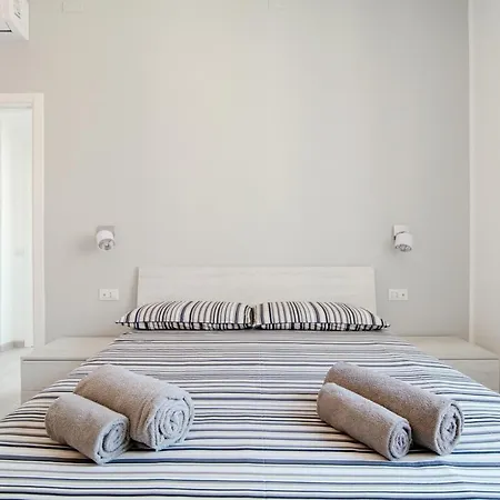 Bright - The House Of Travelers Apartmán