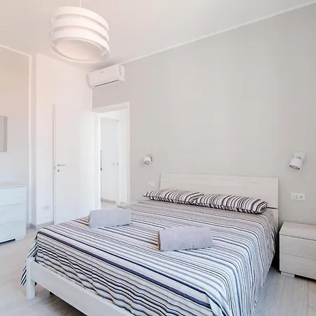 Apartment Bright - The House Of Travelers *