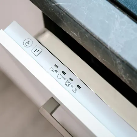 Bright - The House Of Travelers