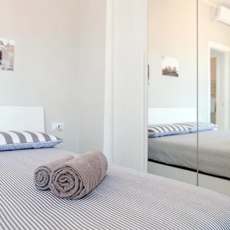 Bright - The House Of Travelers *