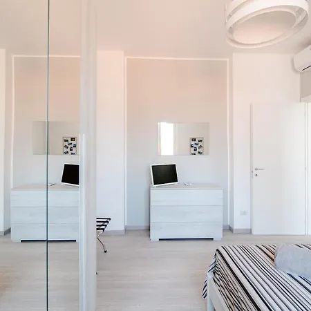 Bright - The House Of Travelers Apartment