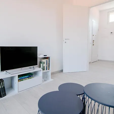 Bright - The House Of Travelers Apartment