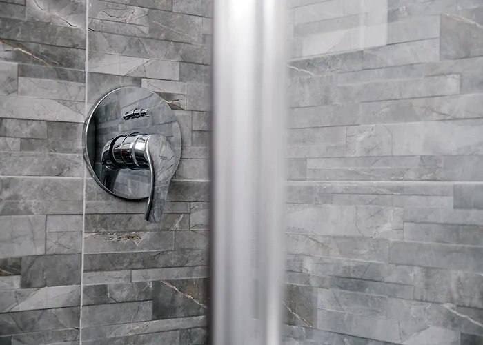 Bright - The House Of Travelers * Como