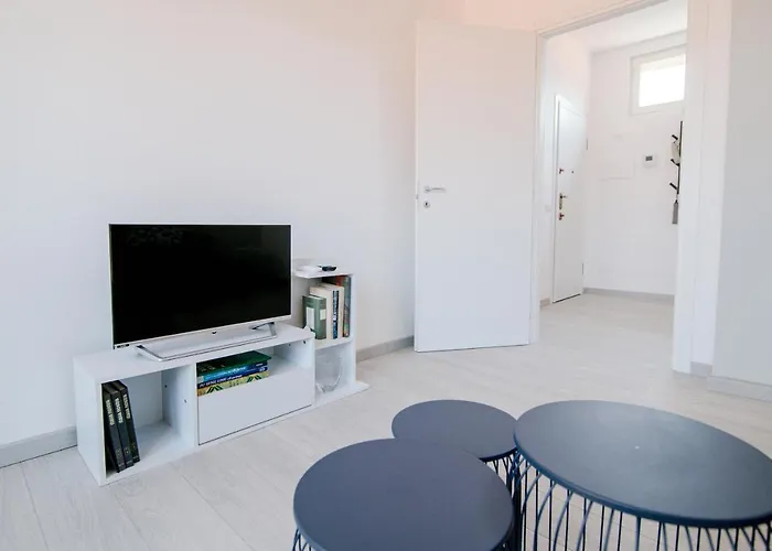 Bright - The House Of Travelers Apartman